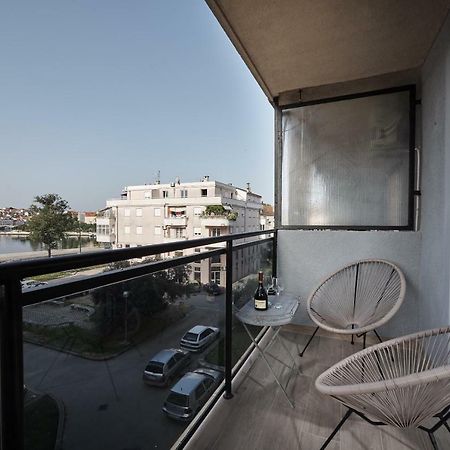 Sunny Side Apartment Trogir Bagian luar foto