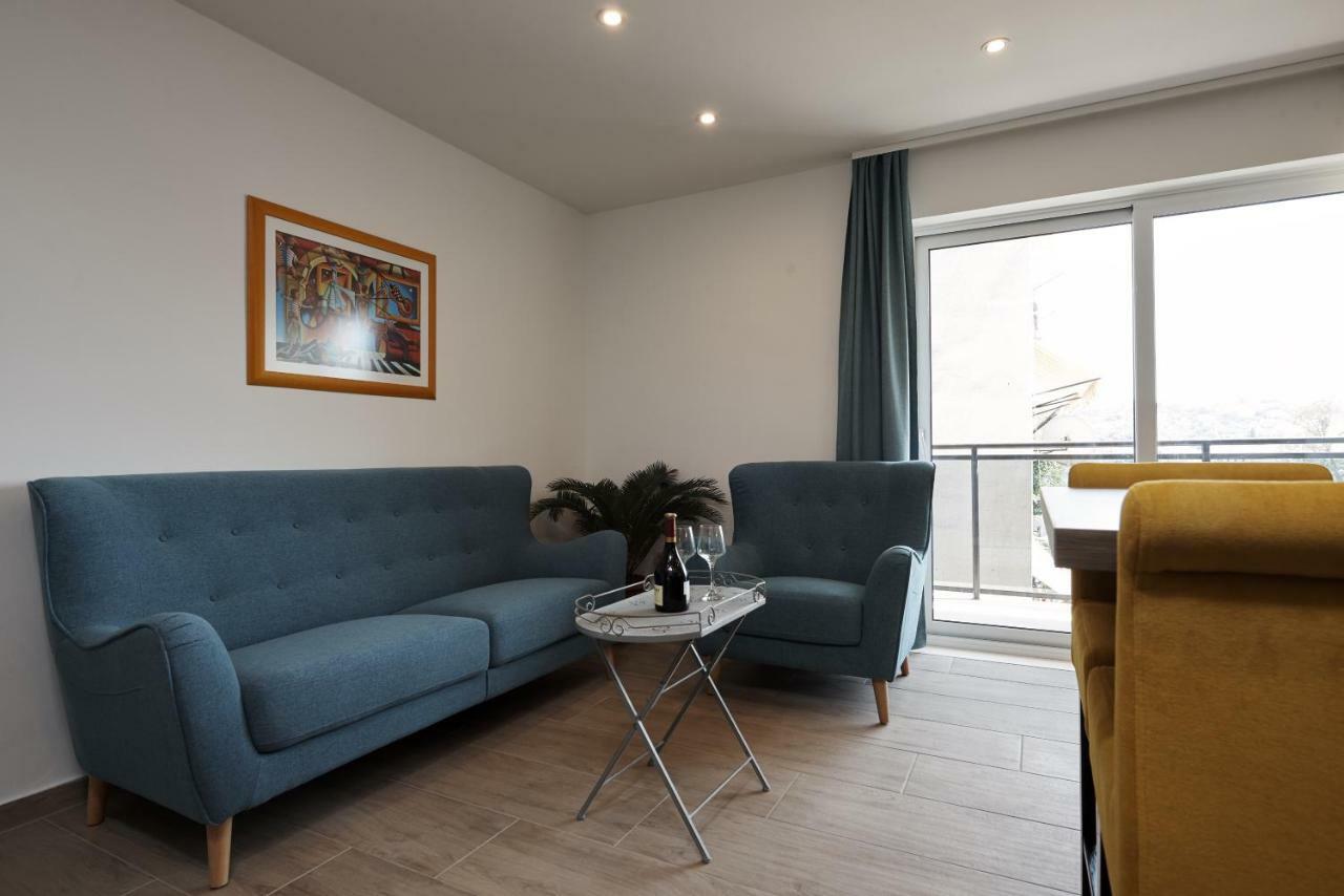 Sunny Side Apartment Trogir Bagian luar foto