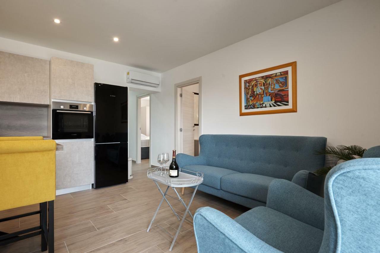 Sunny Side Apartment Trogir Bagian luar foto