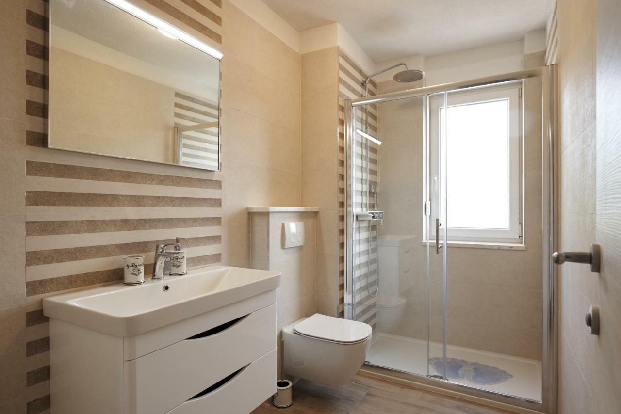 Sunny Side Apartment Trogir Bagian luar foto