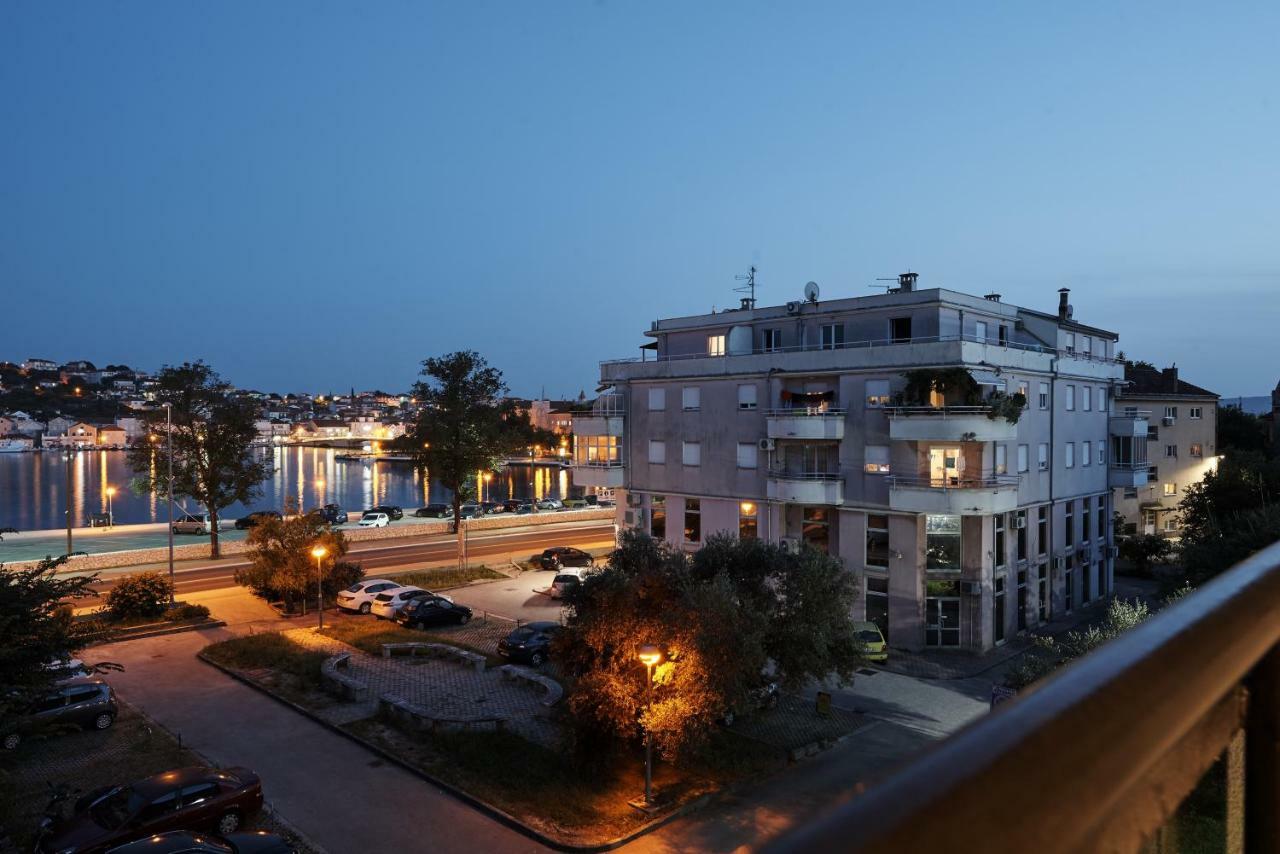 Sunny Side Apartment Trogir Bagian luar foto