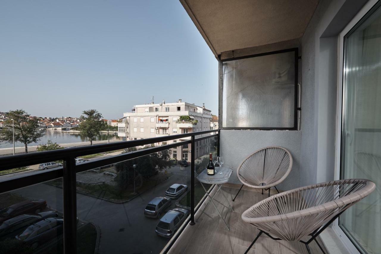 Sunny Side Apartment Trogir Bagian luar foto